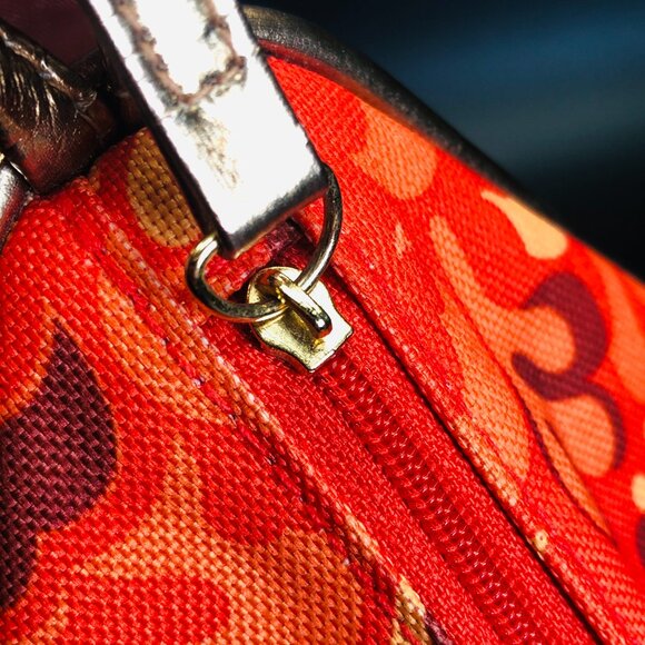 Vintage 70s Orange Flower Power Pyramid Cosmetic Bag, Travel Toiletry Pouch - Picture 8 of 13